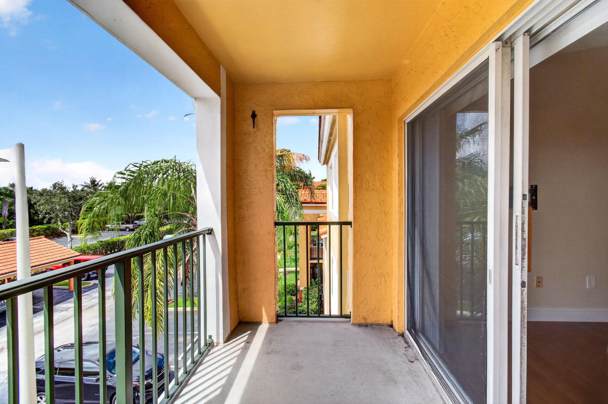 Yacht Club - Residential Lease