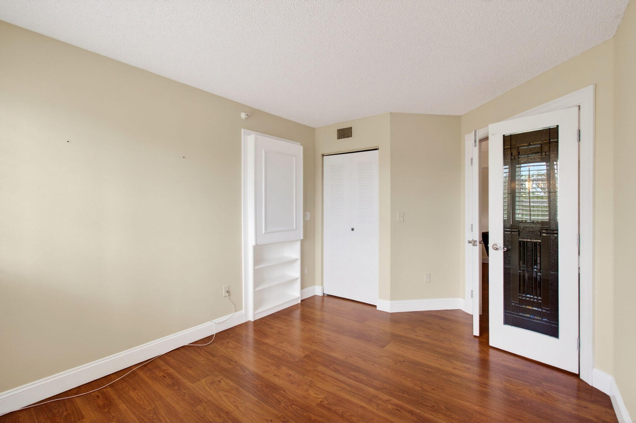 Yacht Club - Residential Lease