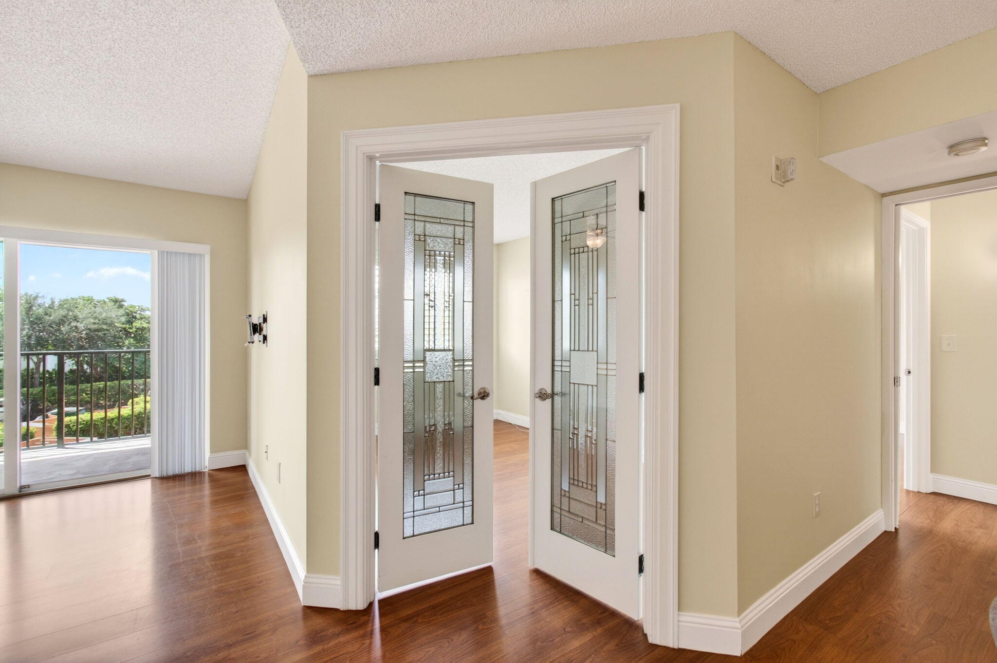 Yacht Club - Residential Lease