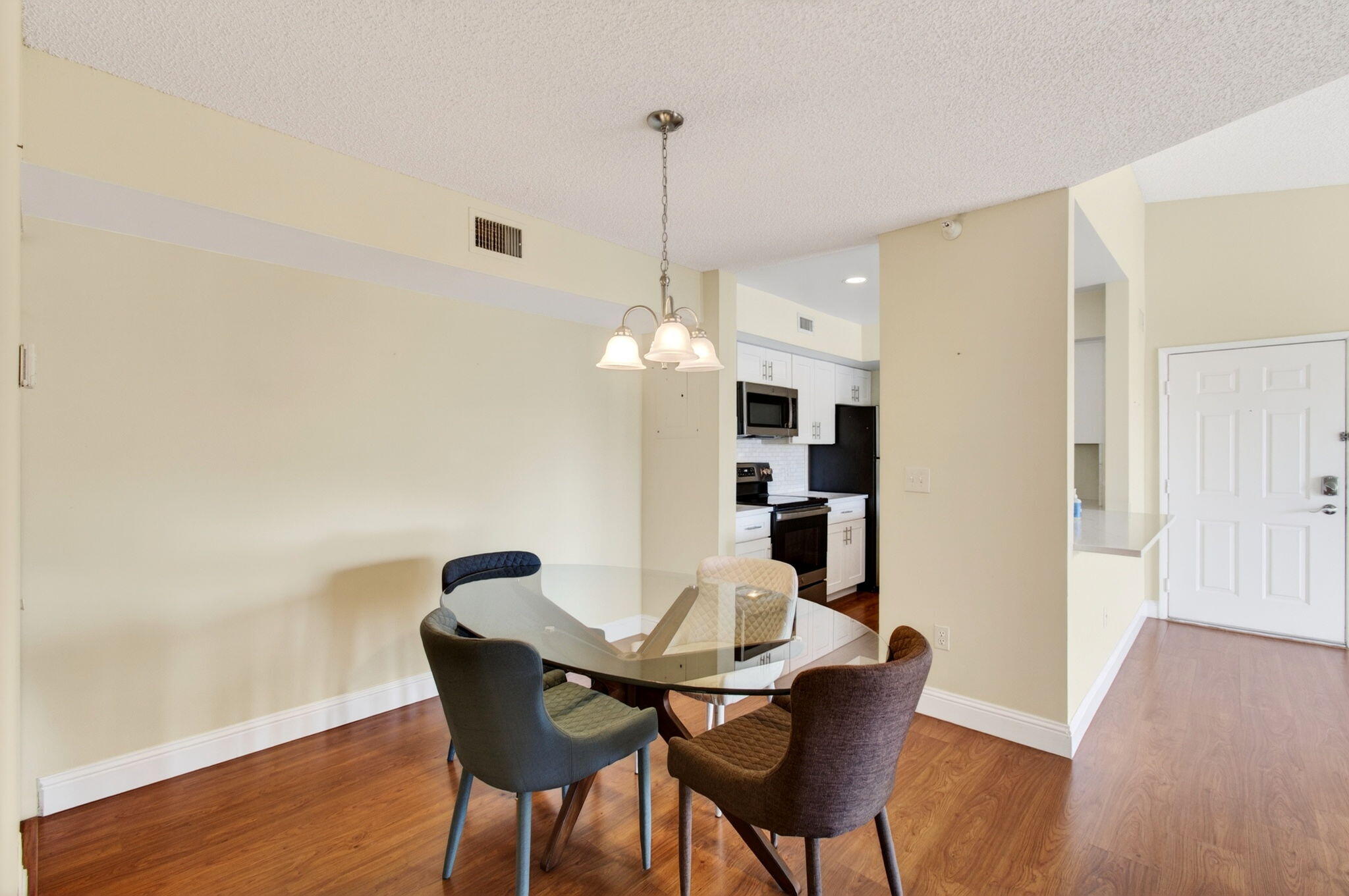Yacht Club - Residential Lease
