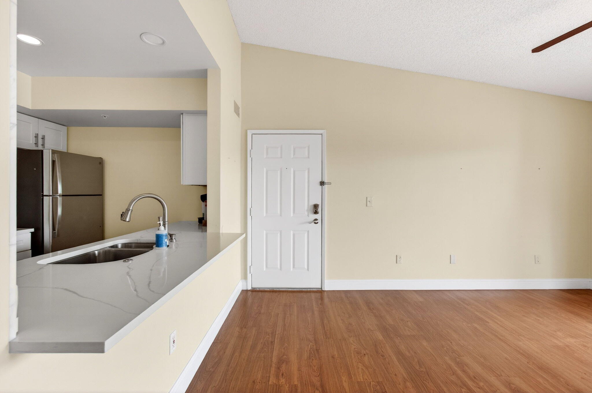 Yacht Club - Residential Lease