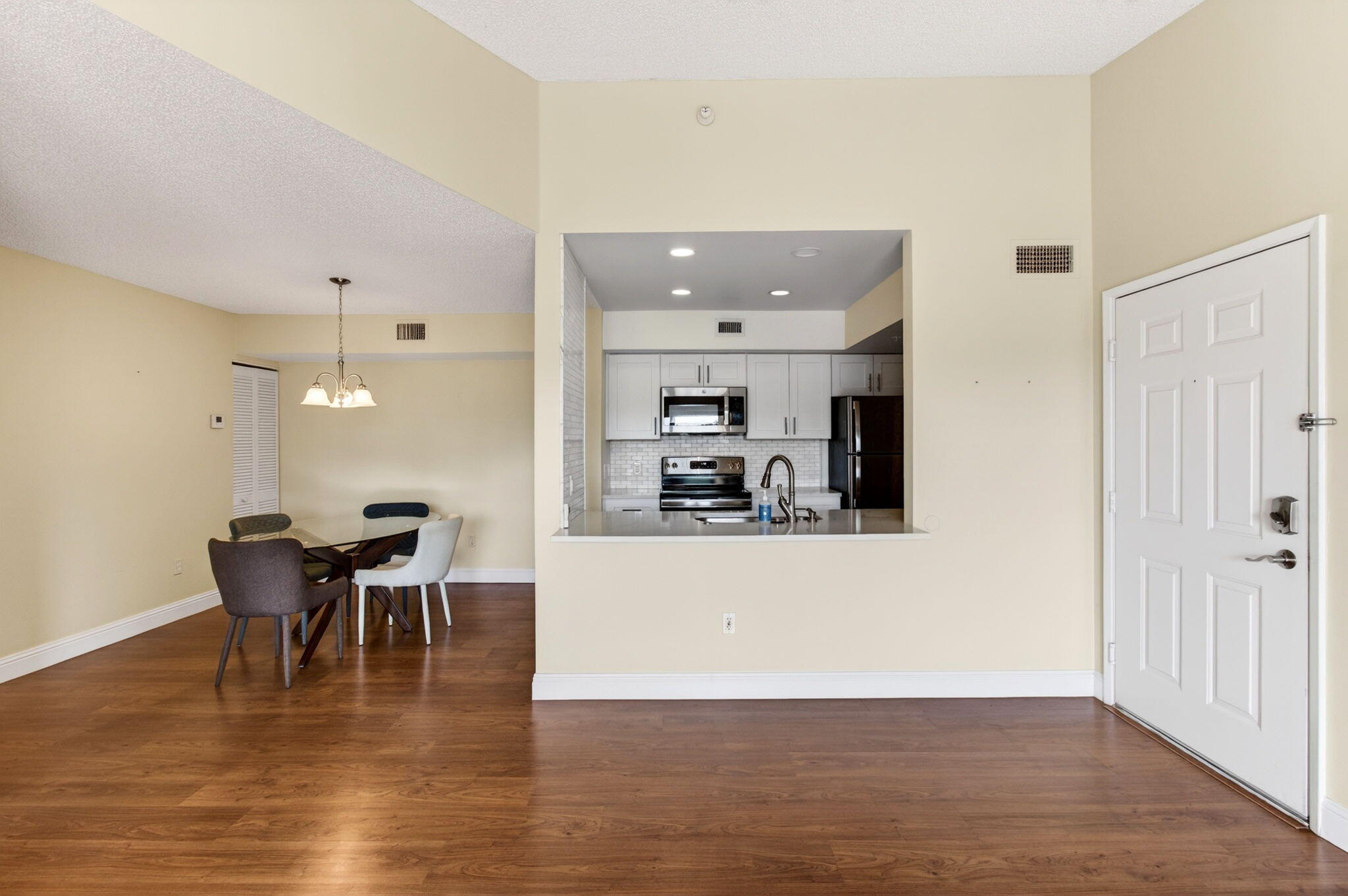 Yacht Club - Residential Lease