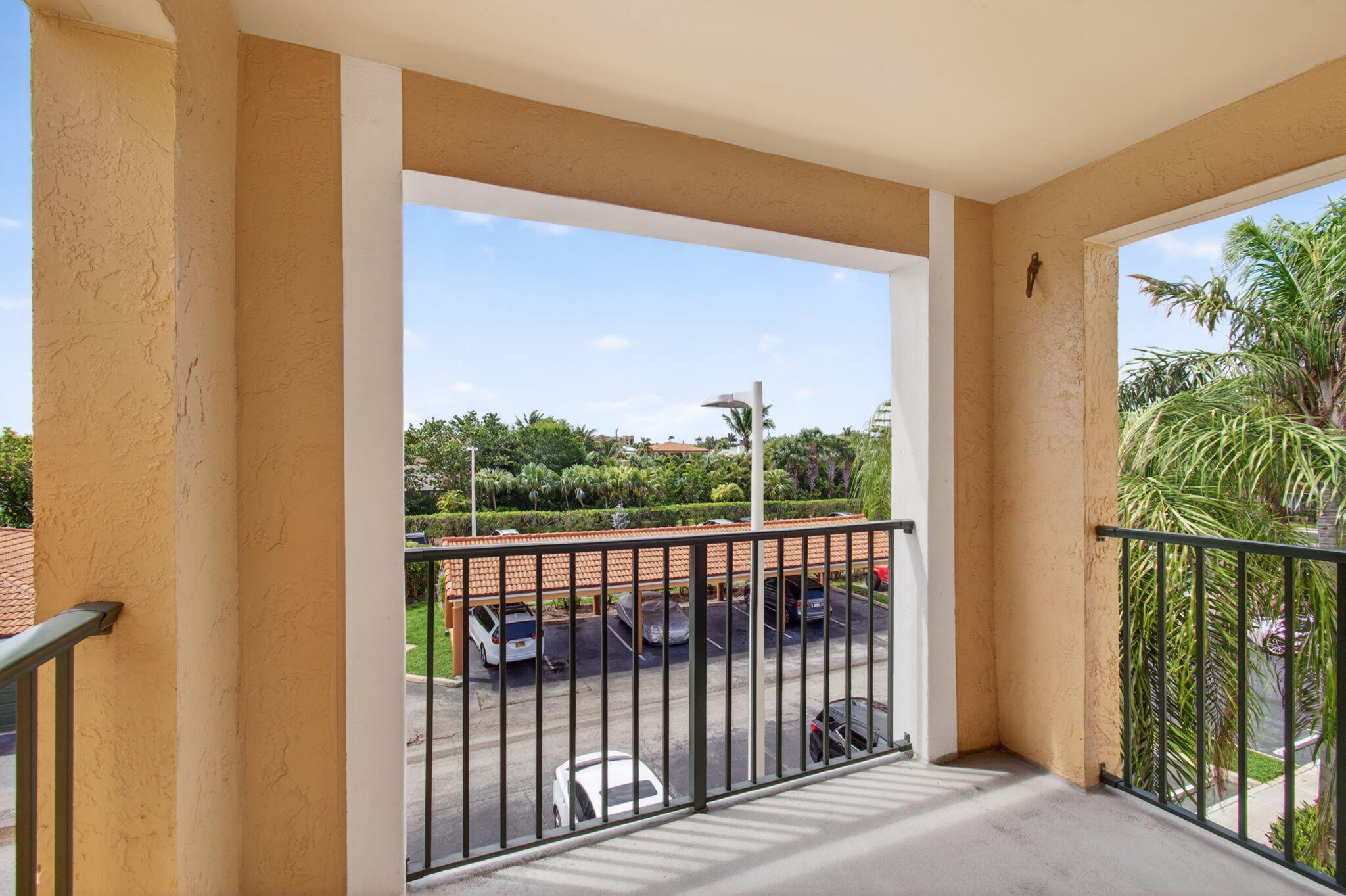 Yacht Club - Residential Lease