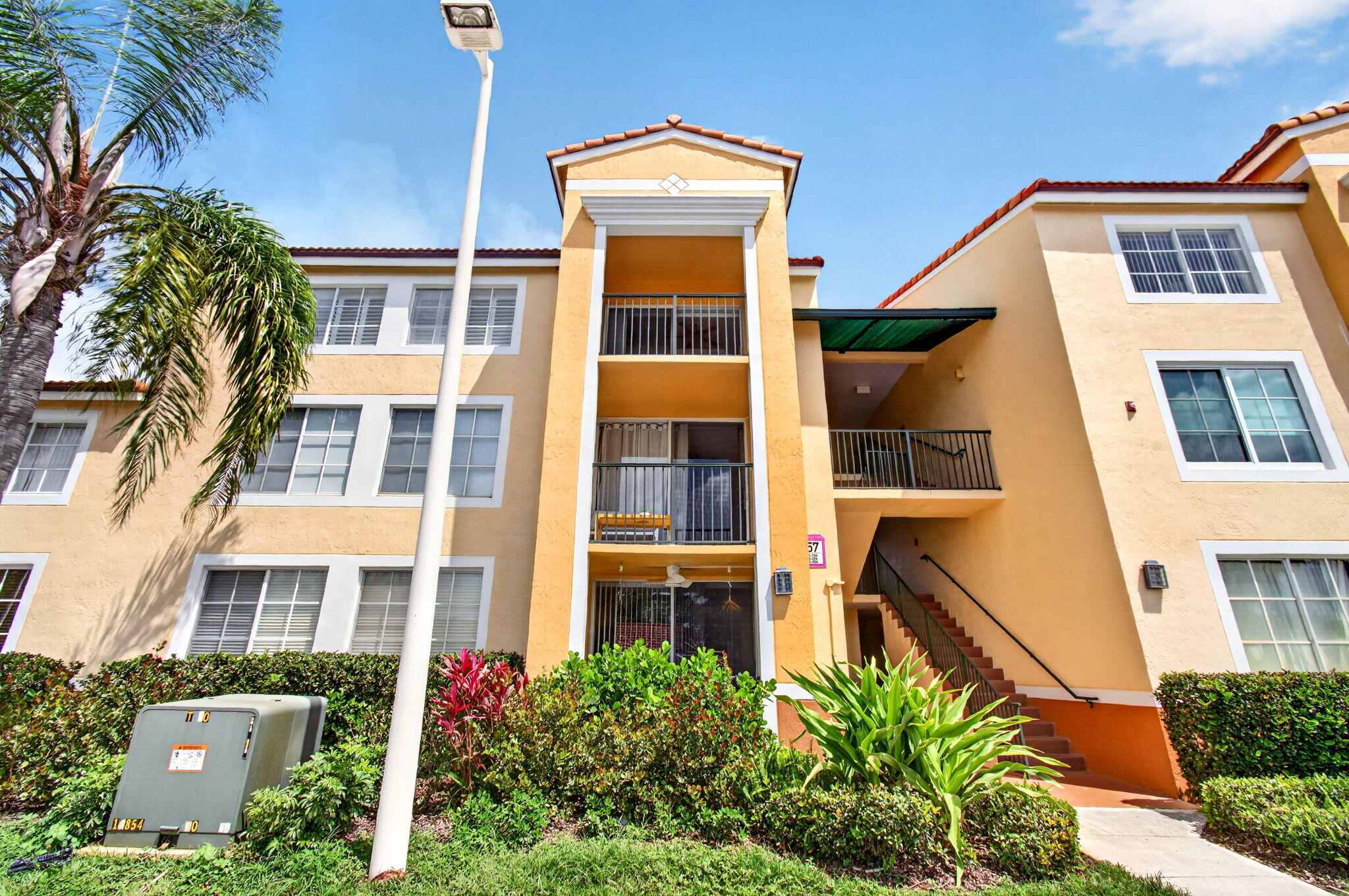 Yacht Club - Residential Lease