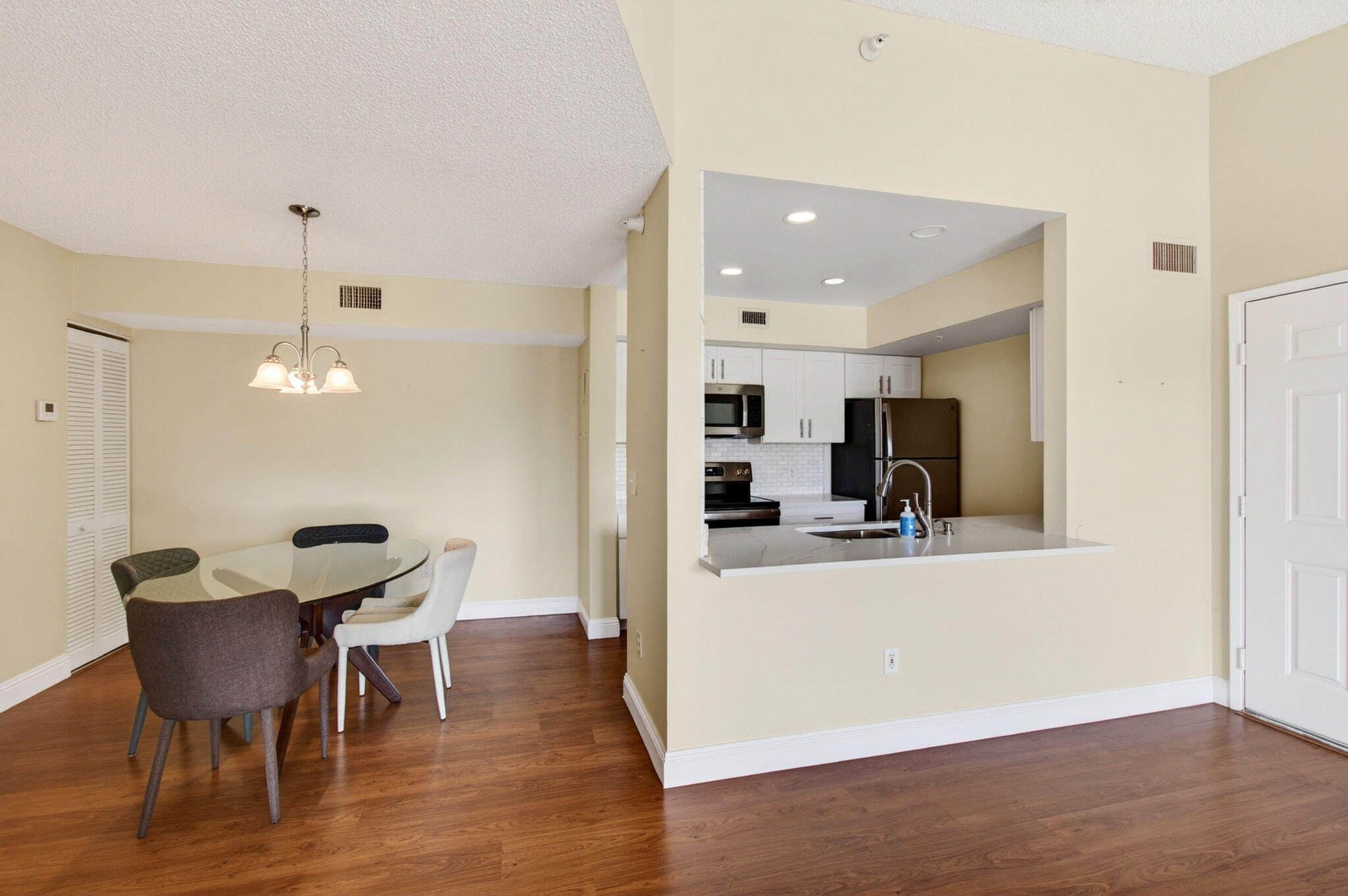 Yacht Club - Residential Lease