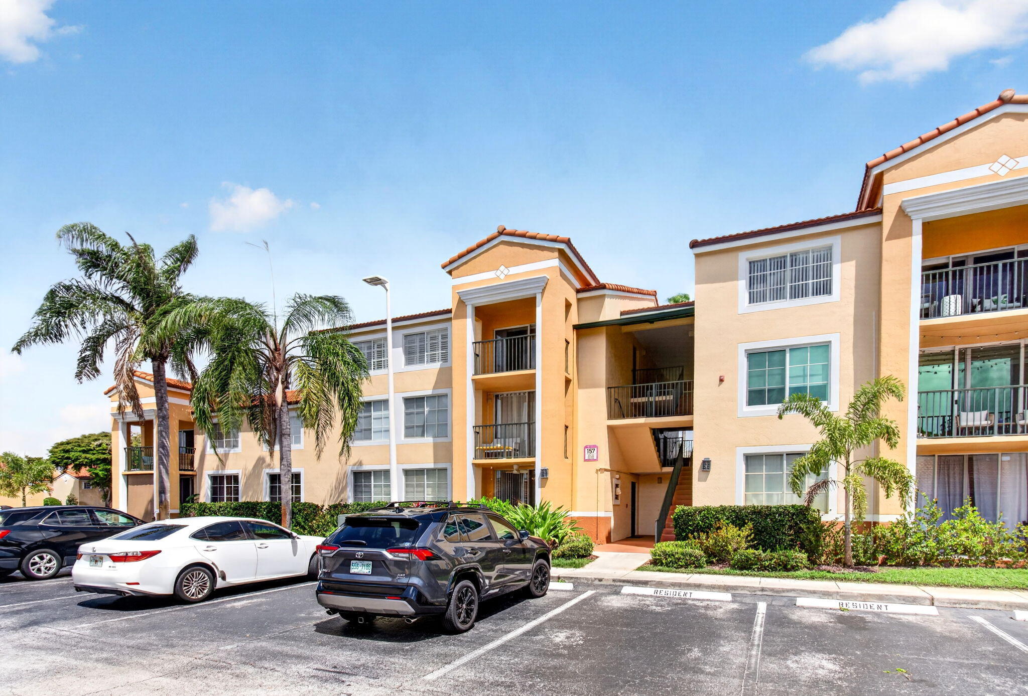Yacht Club - Residential Lease