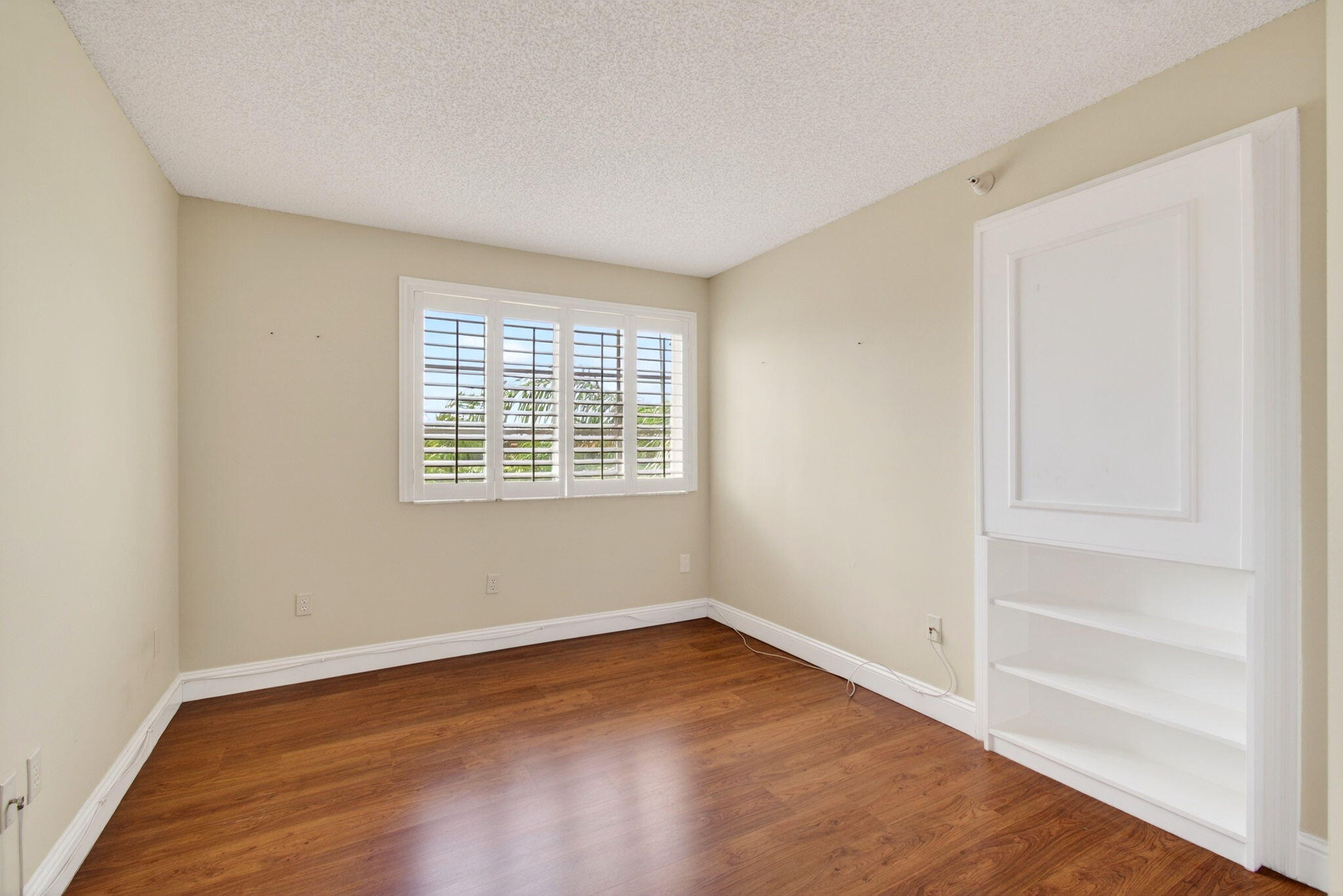 Yacht Club - Residential Lease