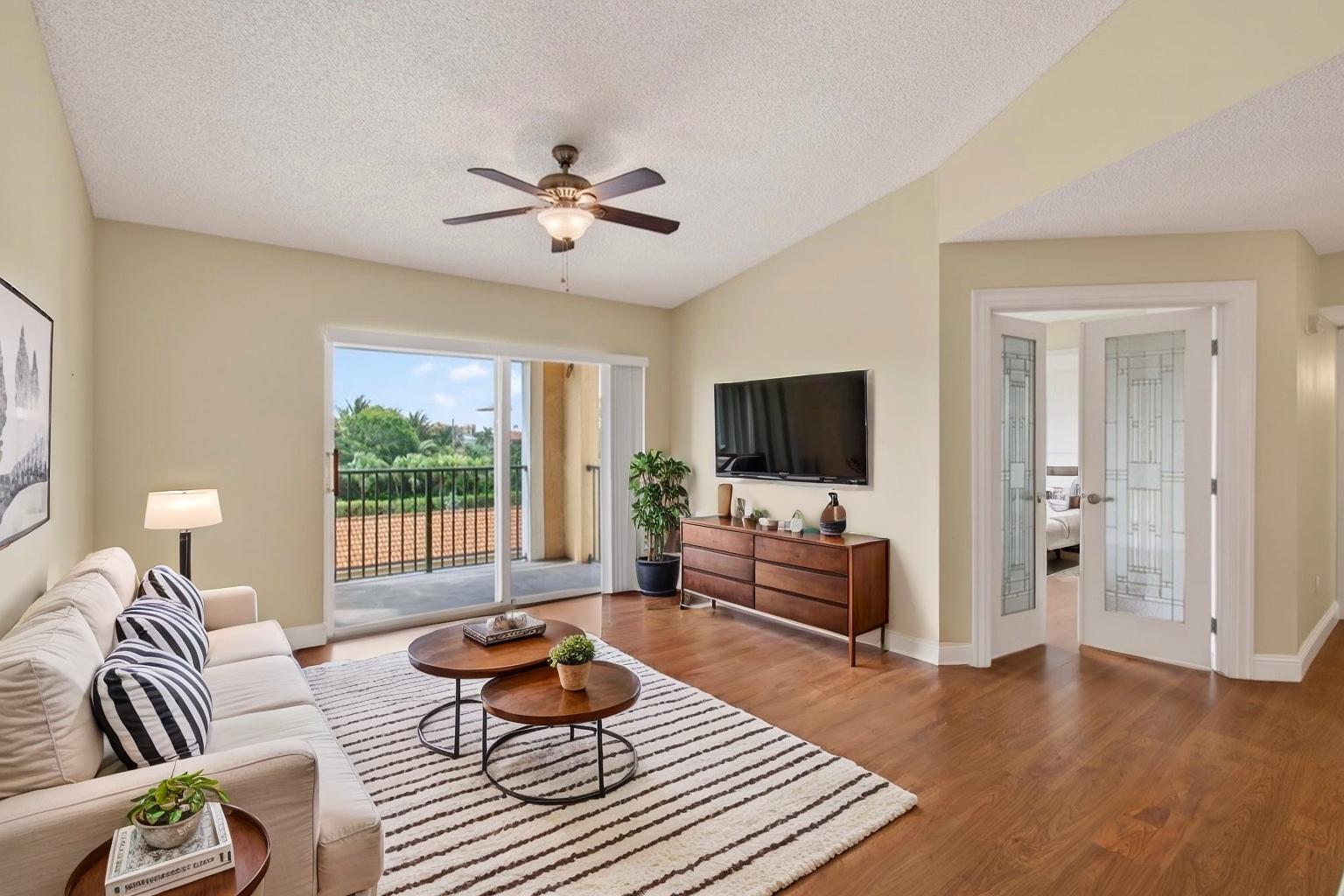 Yacht Club - Residential Lease
