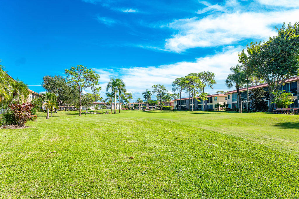 KING MOUNTAIN CONDO (AKA MONTEREY YACHT & COUNTRY - Residential