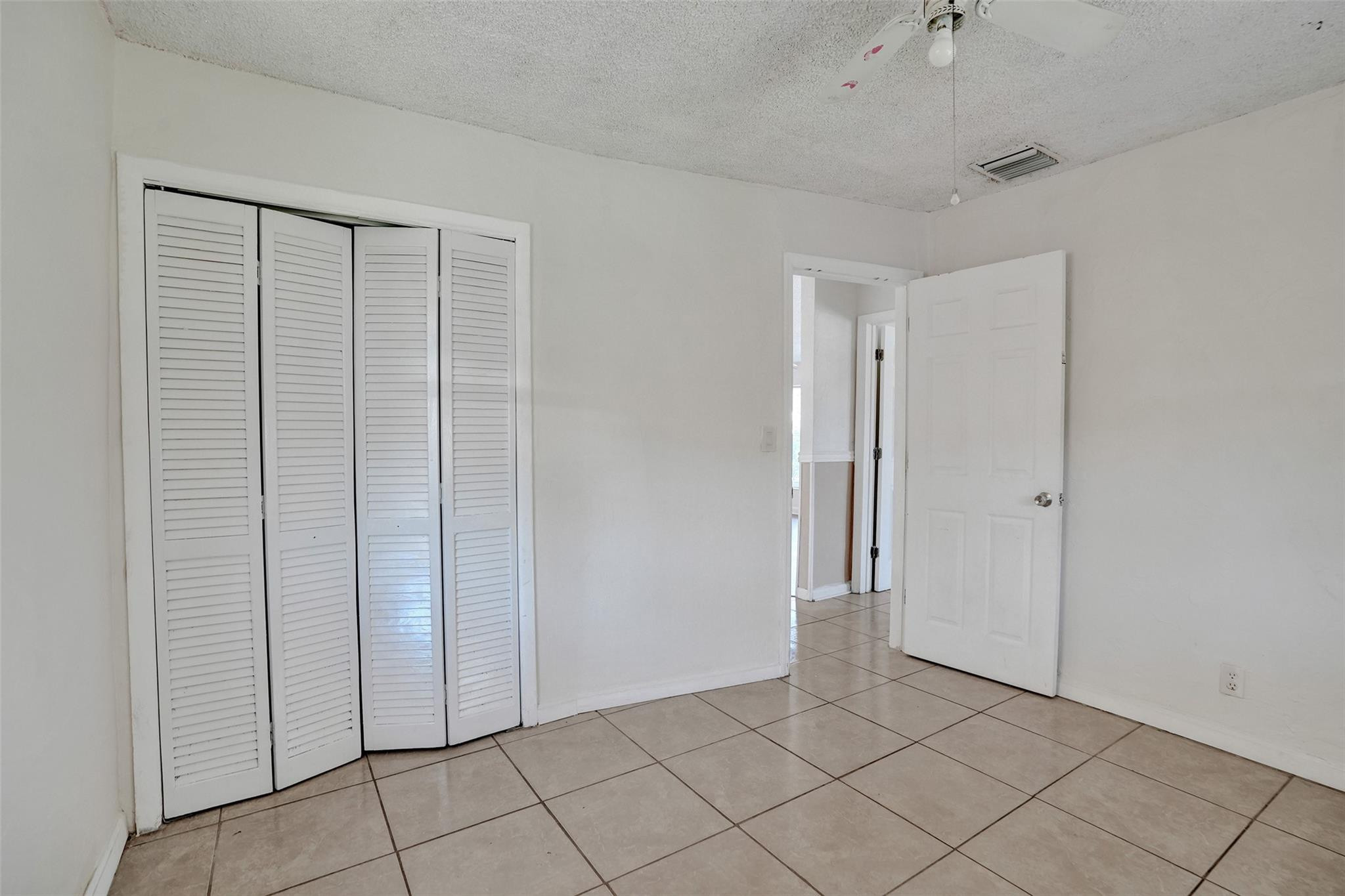 CRESTHAVEN NO 4 - Residential