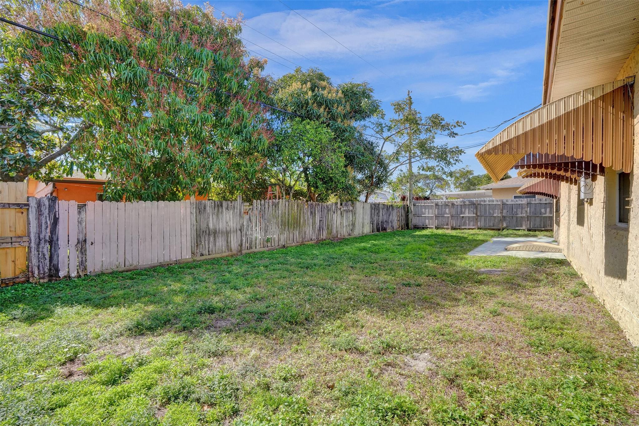 CRESTHAVEN NO 4 - Residential