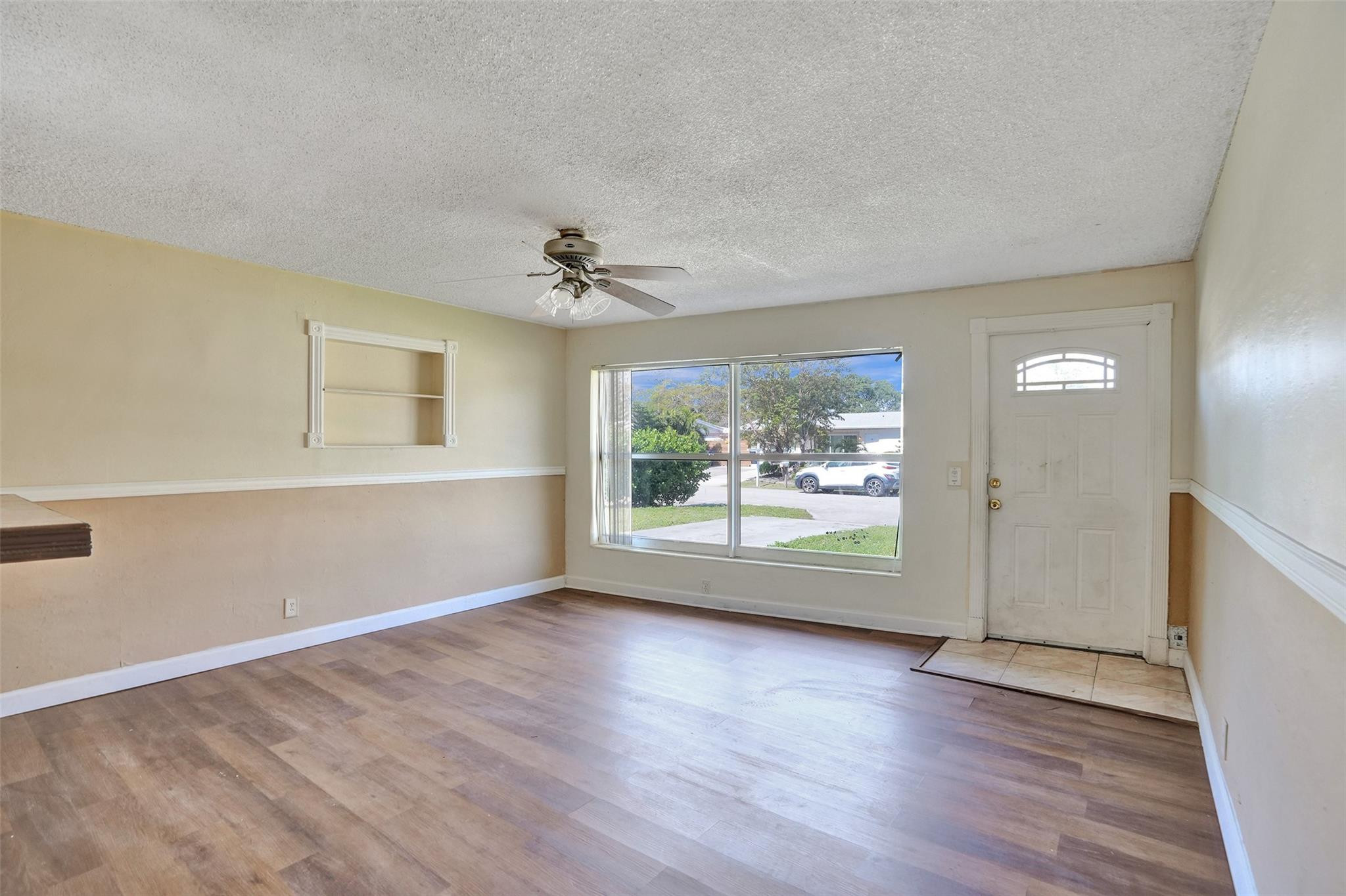 CRESTHAVEN NO 4 - Residential