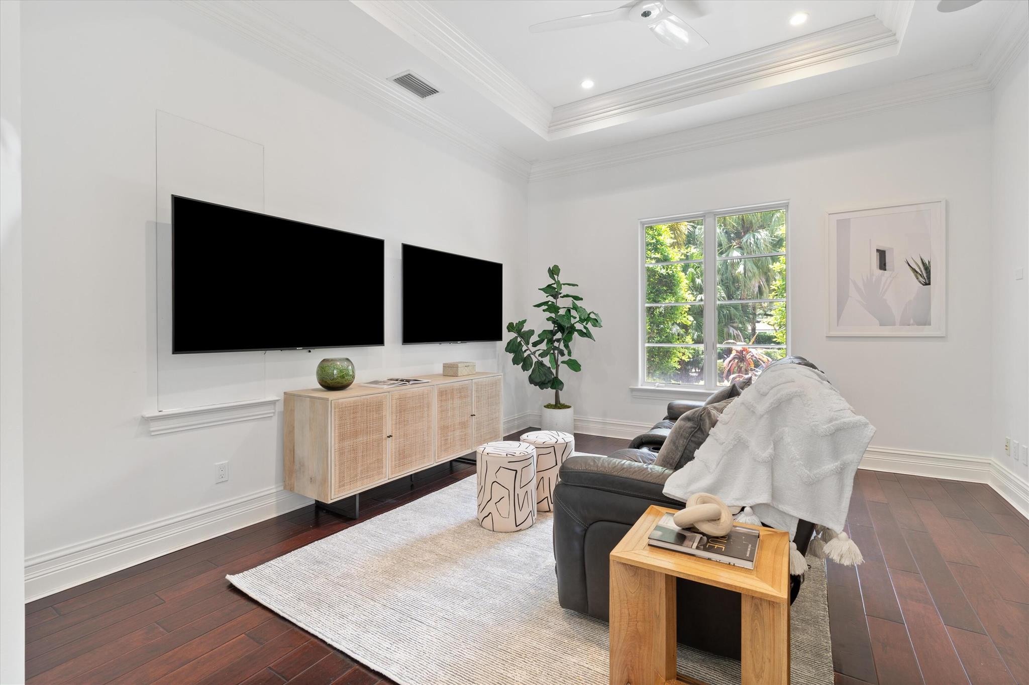 INTRACOASTAL PARK - Residential