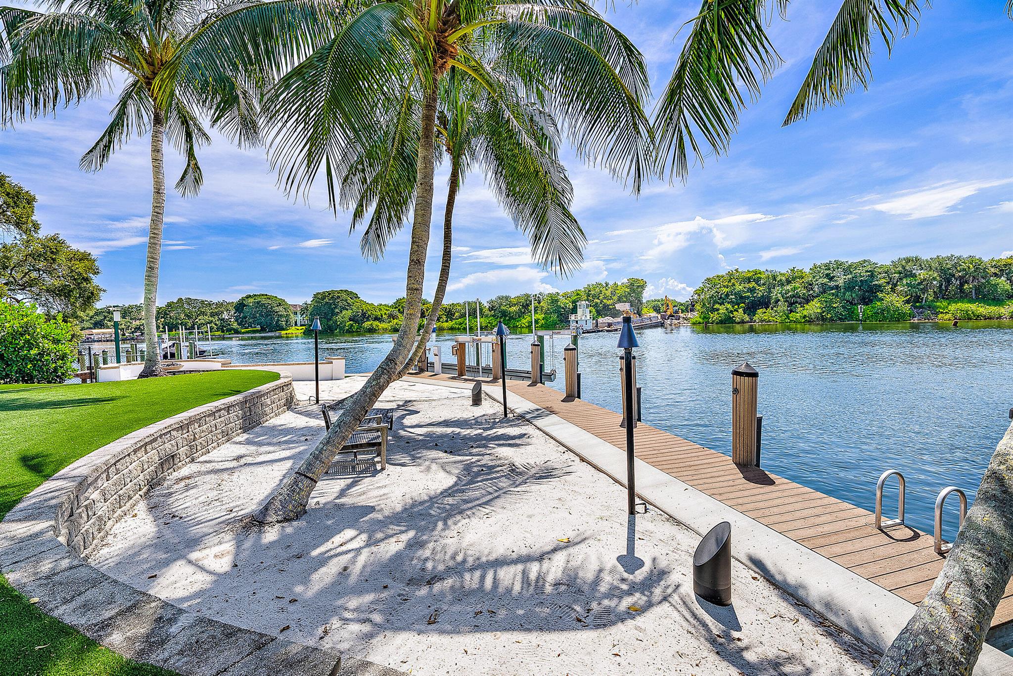 INTRACOASTAL PARK - Residential
