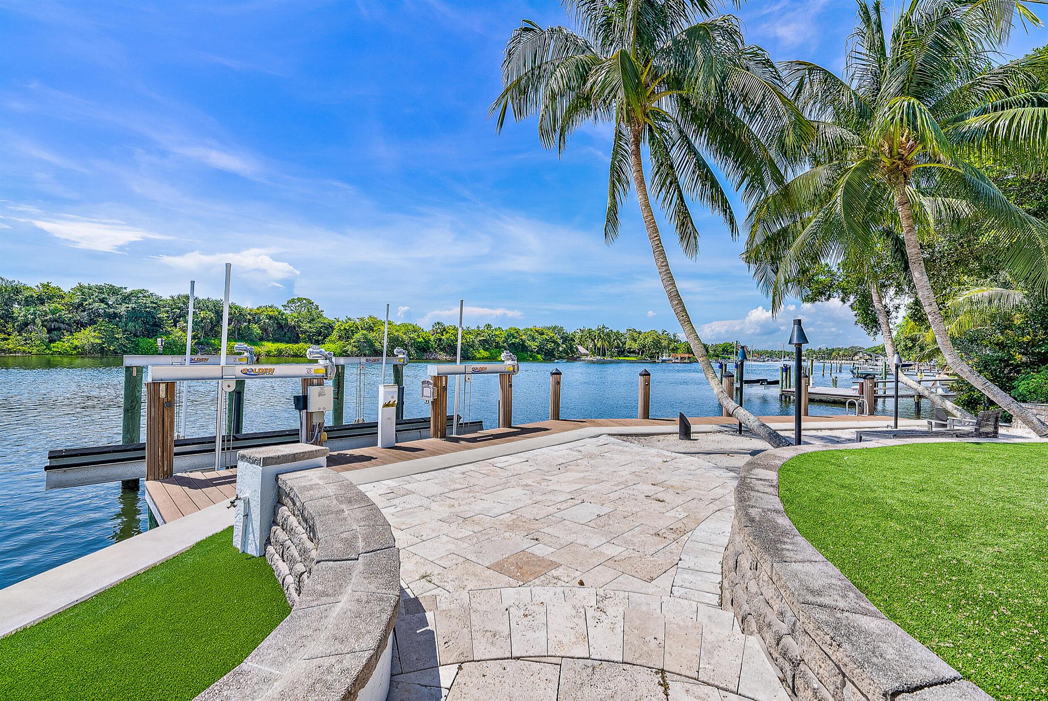 INTRACOASTAL PARK - Residential