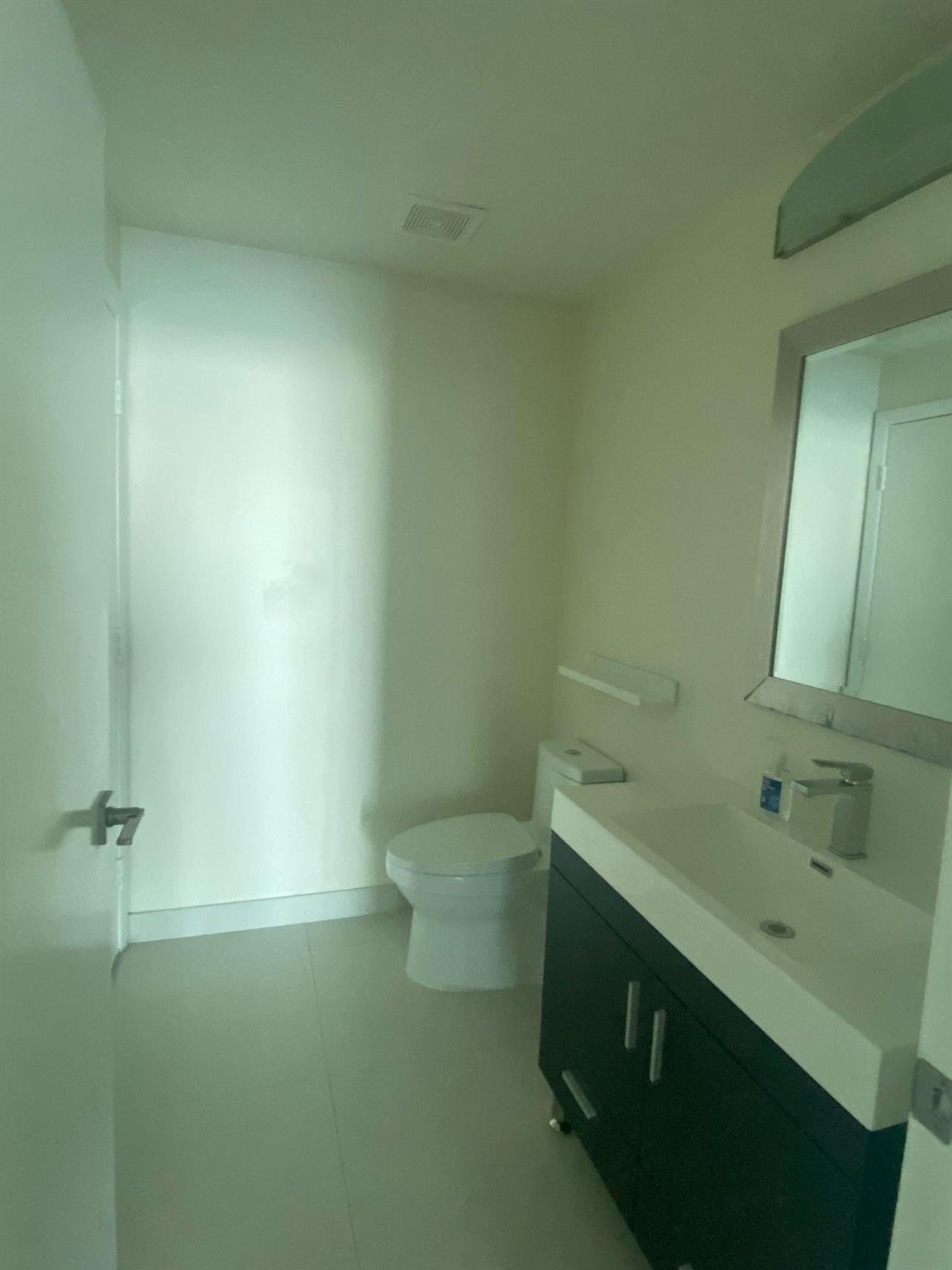 QUANTUM ON THE BAY CONDO NO 1 - Residential Lease