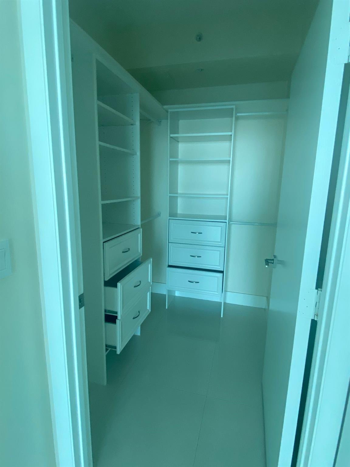 QUANTUM ON THE BAY CONDO NO 1 - Residential Lease