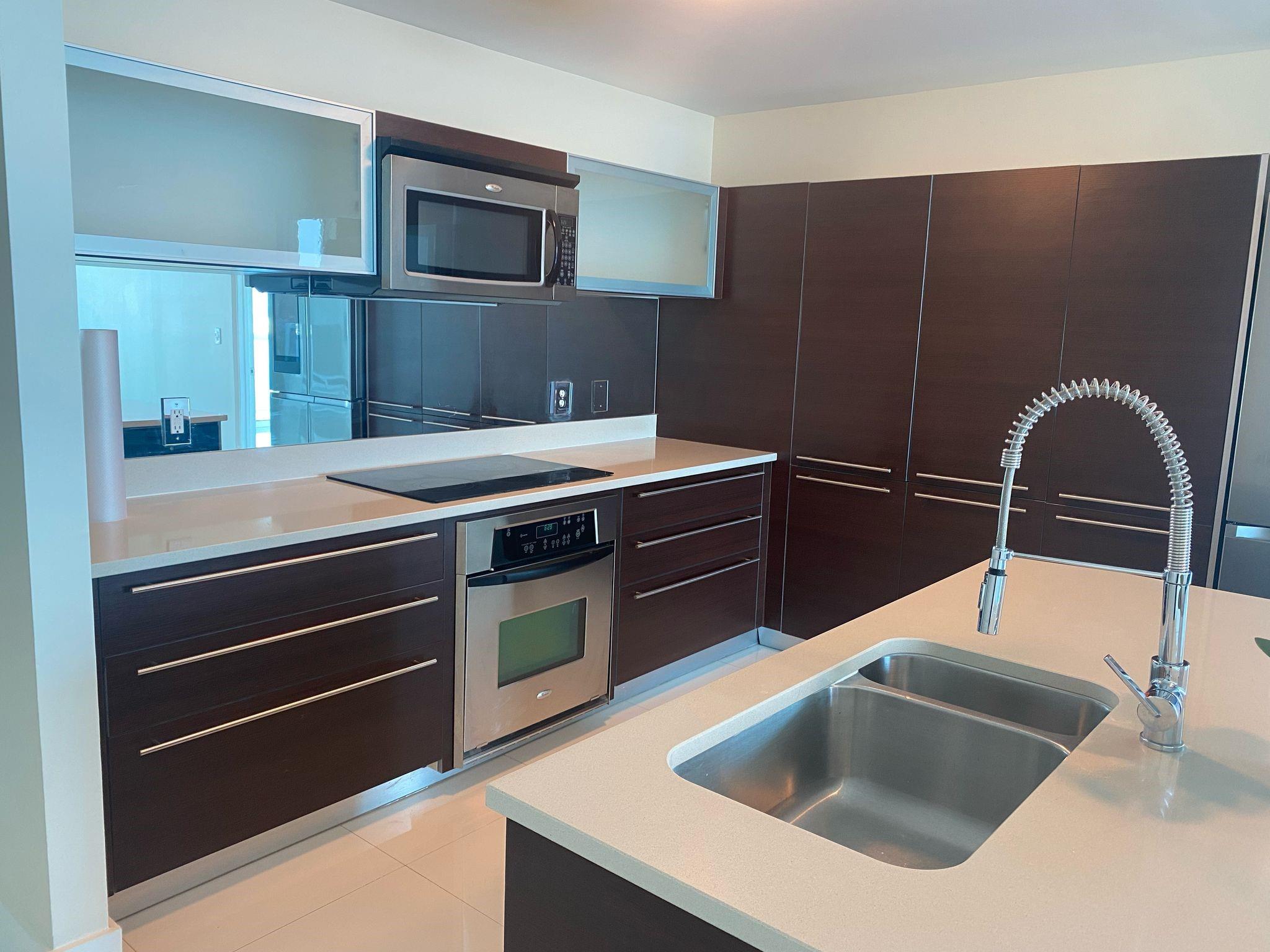 1900 E N BAYSHORE DR 3702