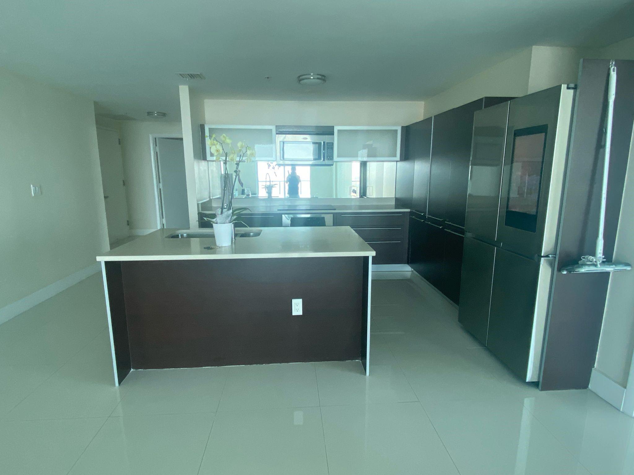 QUANTUM ON THE BAY CONDO NO 1 - Residential Lease