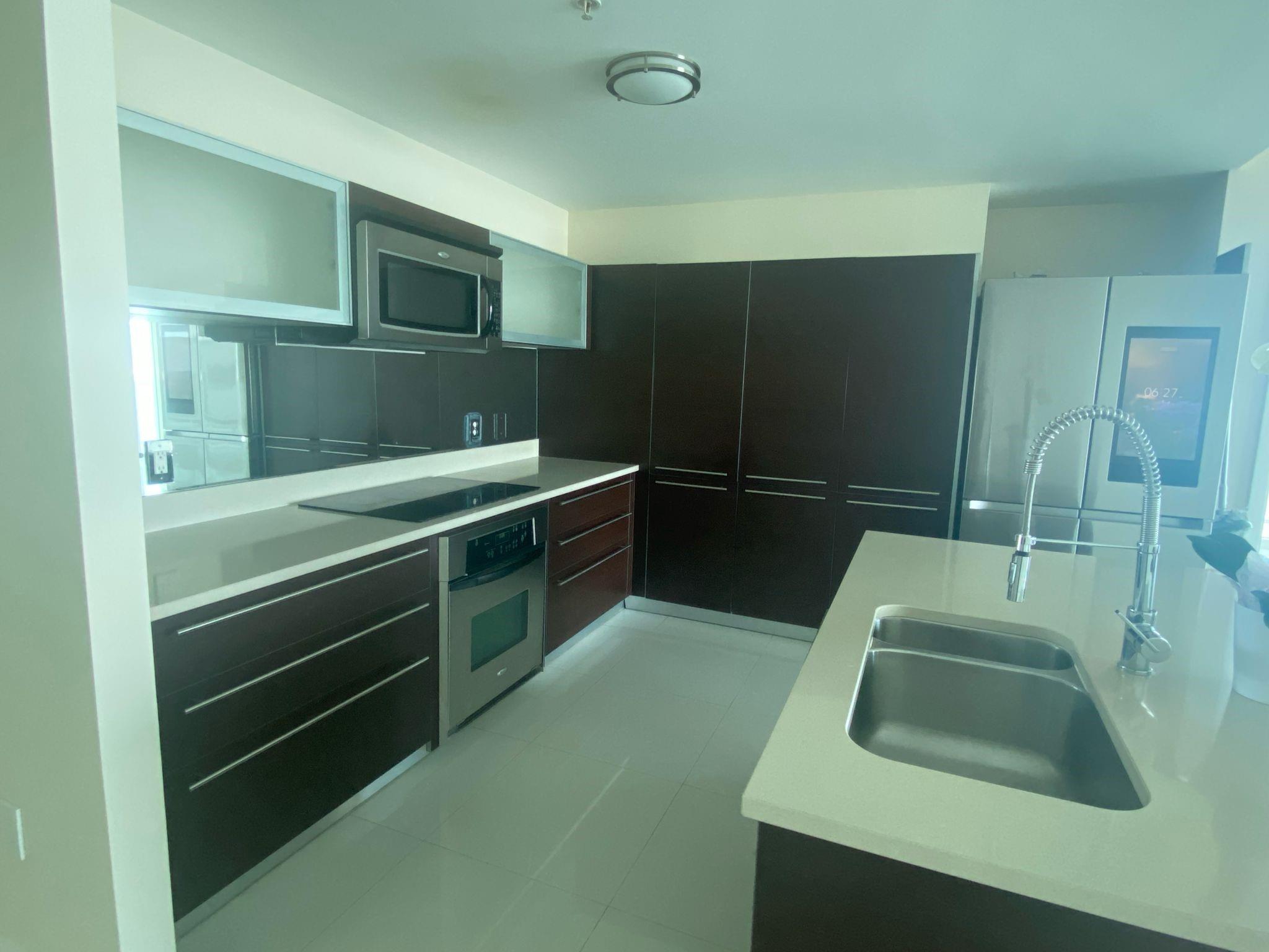 1900 E N BAYSHORE DR 3702