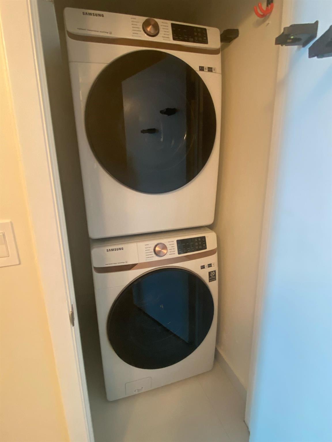 QUANTUM ON THE BAY CONDO NO 1 - Residential Lease