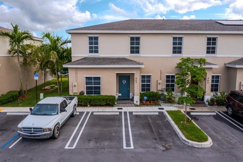 Townhouse in Miami FL 457 4th St St 22.jpg