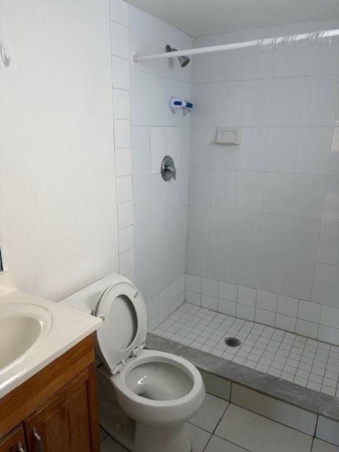 HOLLYWOOD TERRACE 3-12 B - Residential Lease