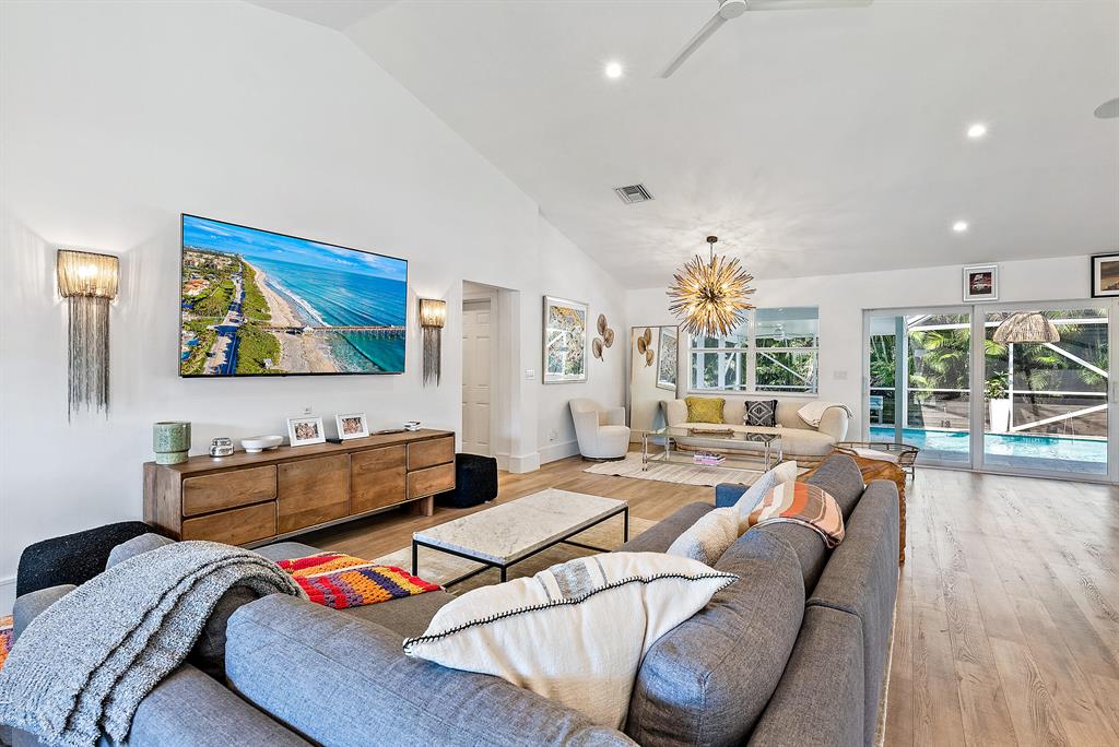 JUPITER SOUND COVE - Residential