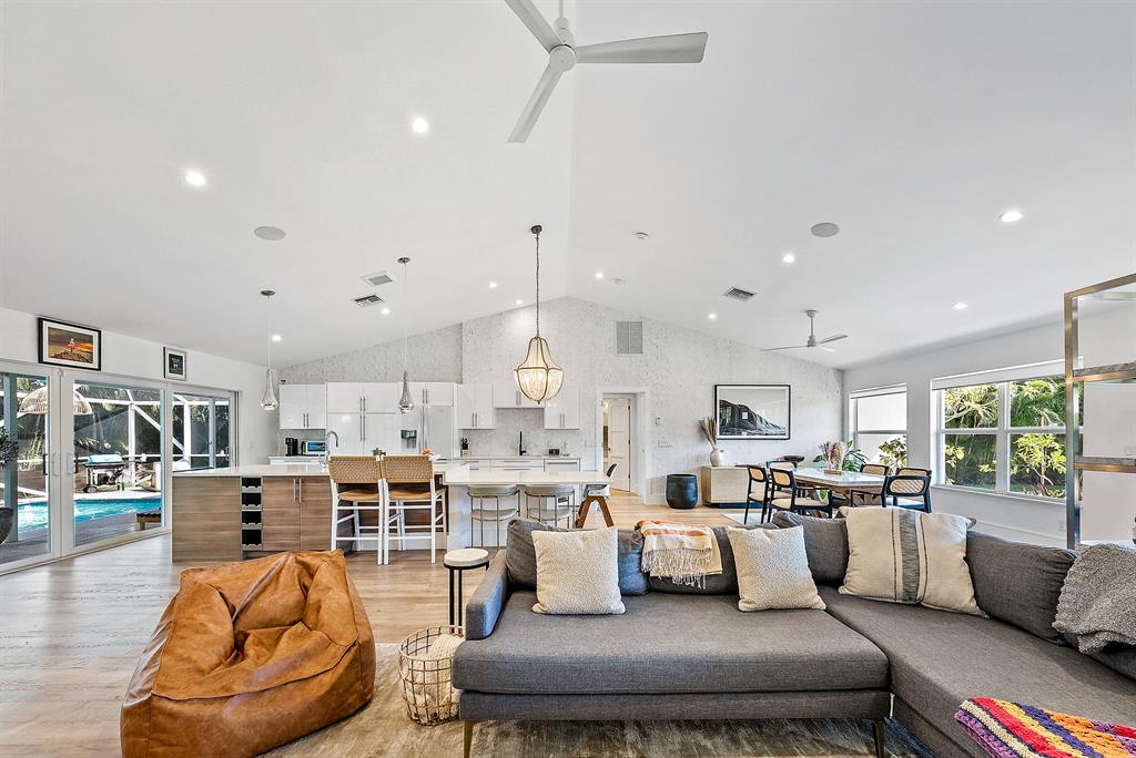 JUPITER SOUND COVE - Residential