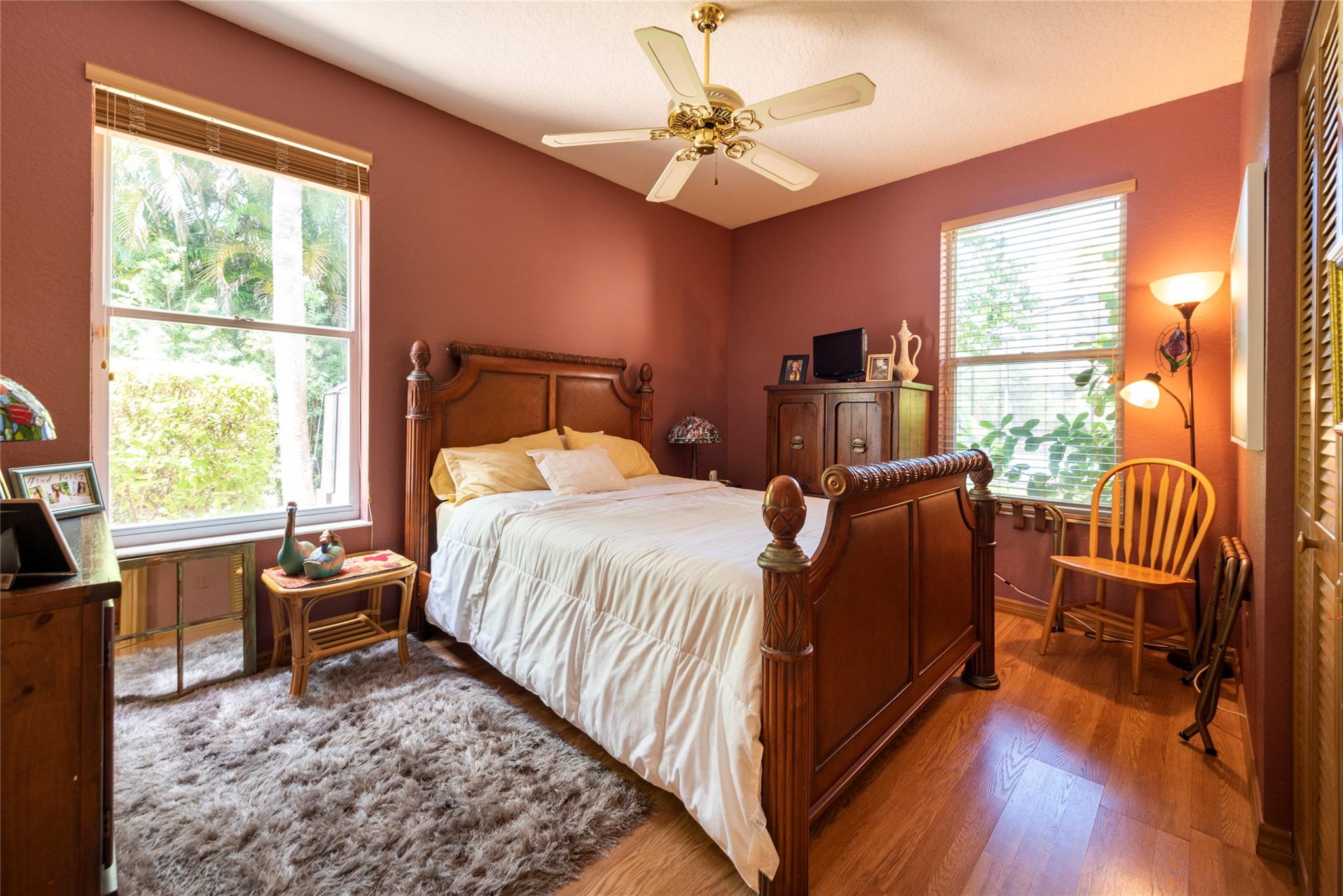 Woodside Vill Sec One 92- - Residential Lease