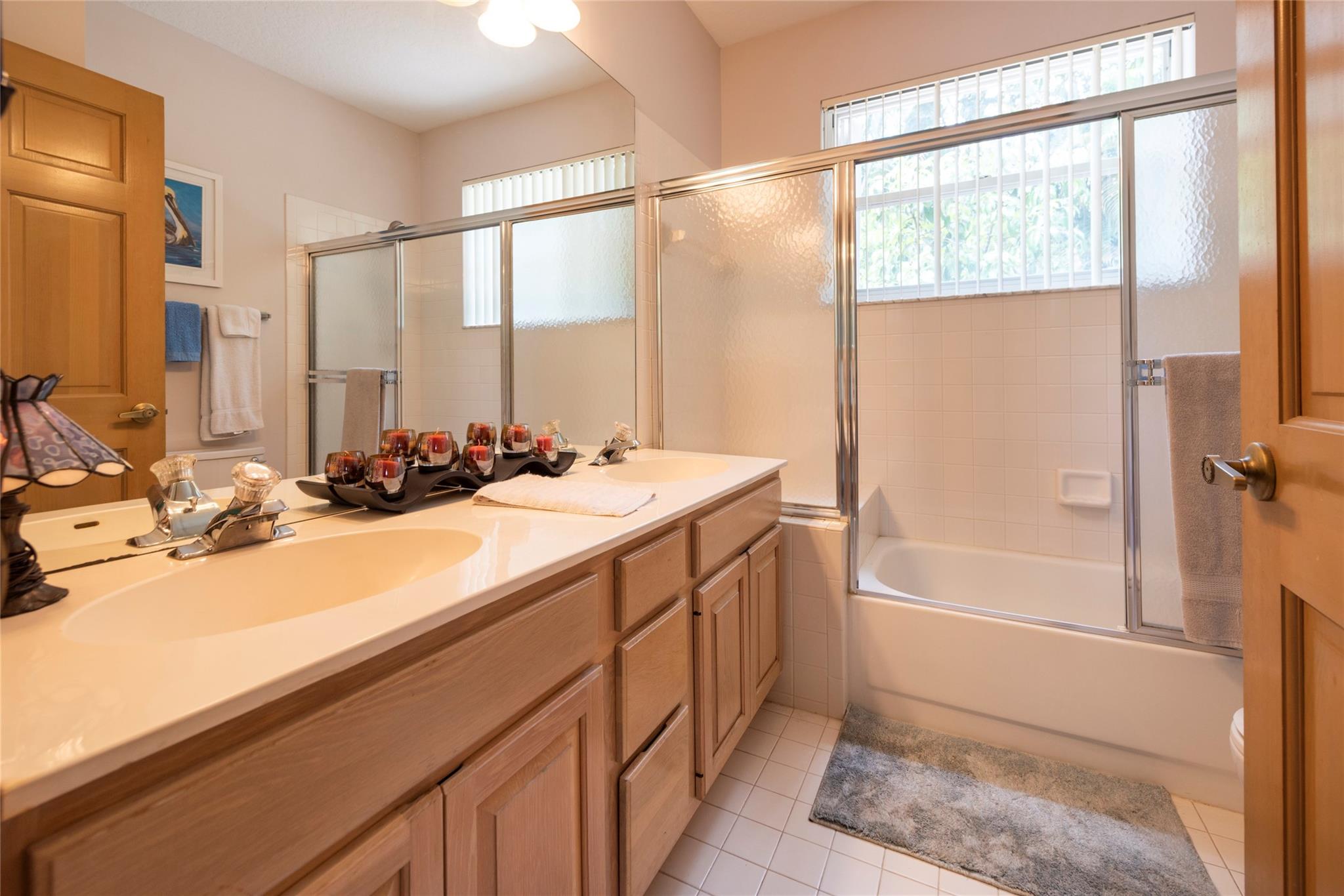 Woodside Vill Sec One 92- - Residential Lease