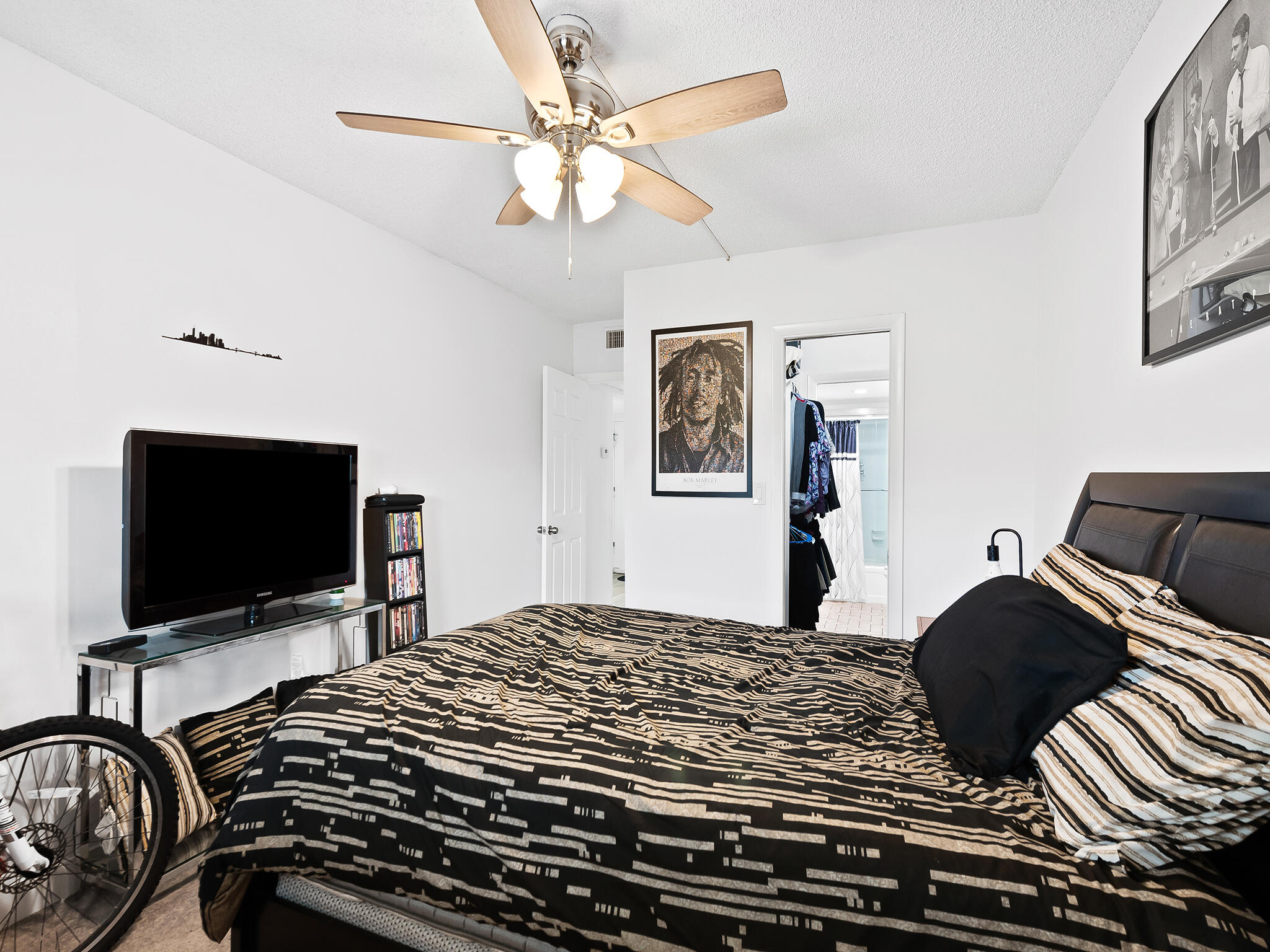 RIVER REACH CONDOMINIUM I - Residential Lease