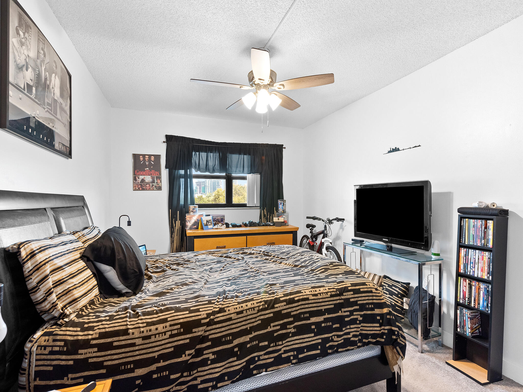 RIVER REACH CONDOMINIUM I - Residential Lease