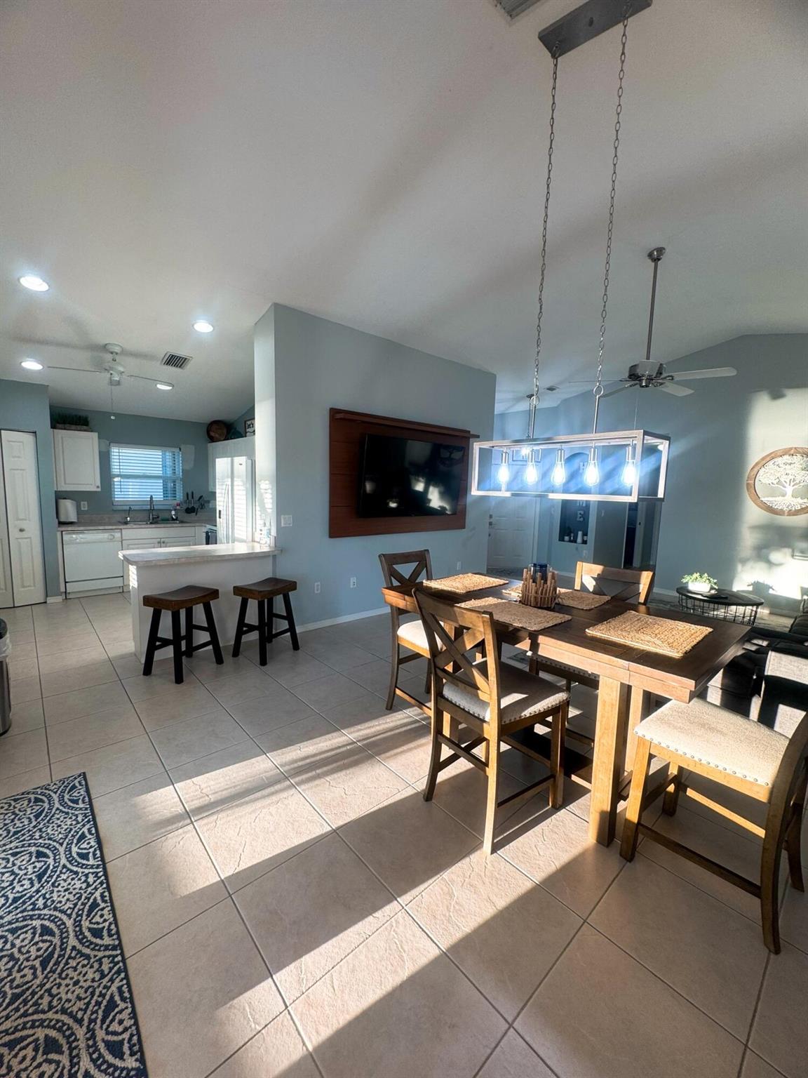 LAKEFOREST AT ST LUCIE WE - Residential Lease