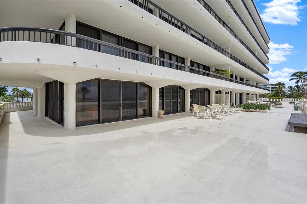 BEACH POINT COND DECL FIL - Residential