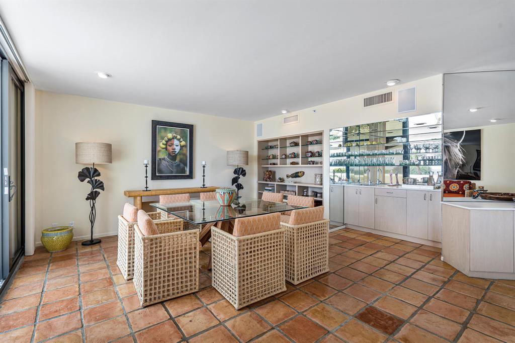 BEACH POINT COND DECL FIL - Residential