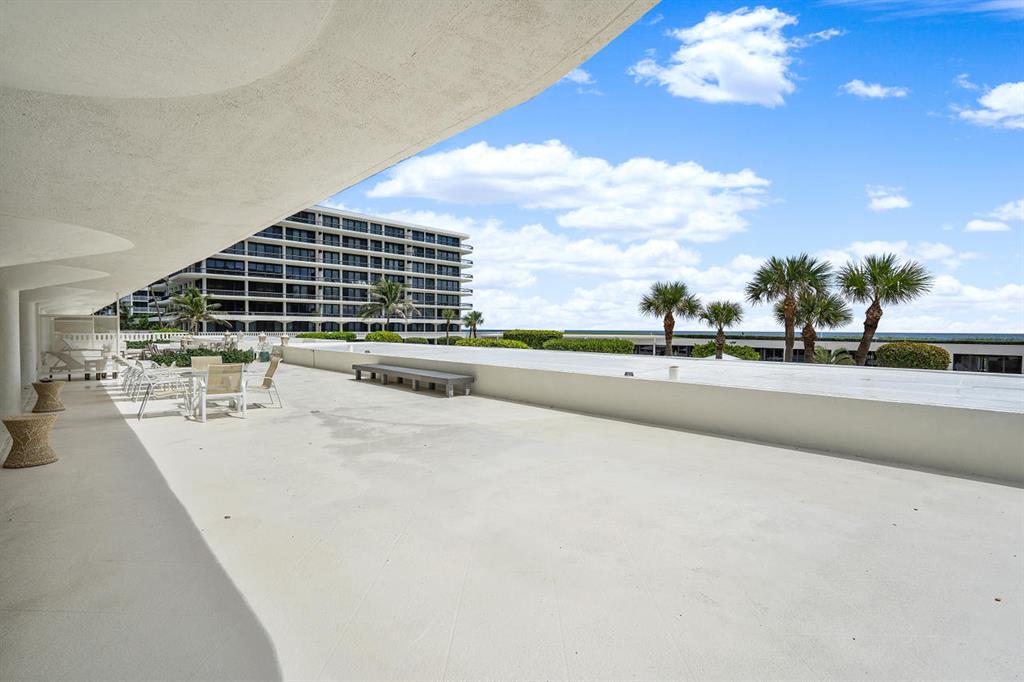 BEACH POINT COND DECL FIL - Residential