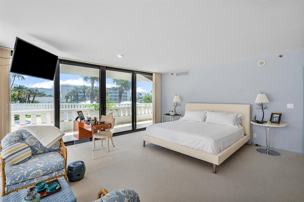 BEACH POINT COND DECL FIL - Residential