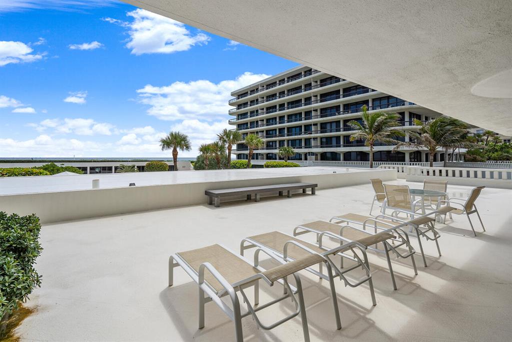 BEACH POINT COND DECL FIL - Residential