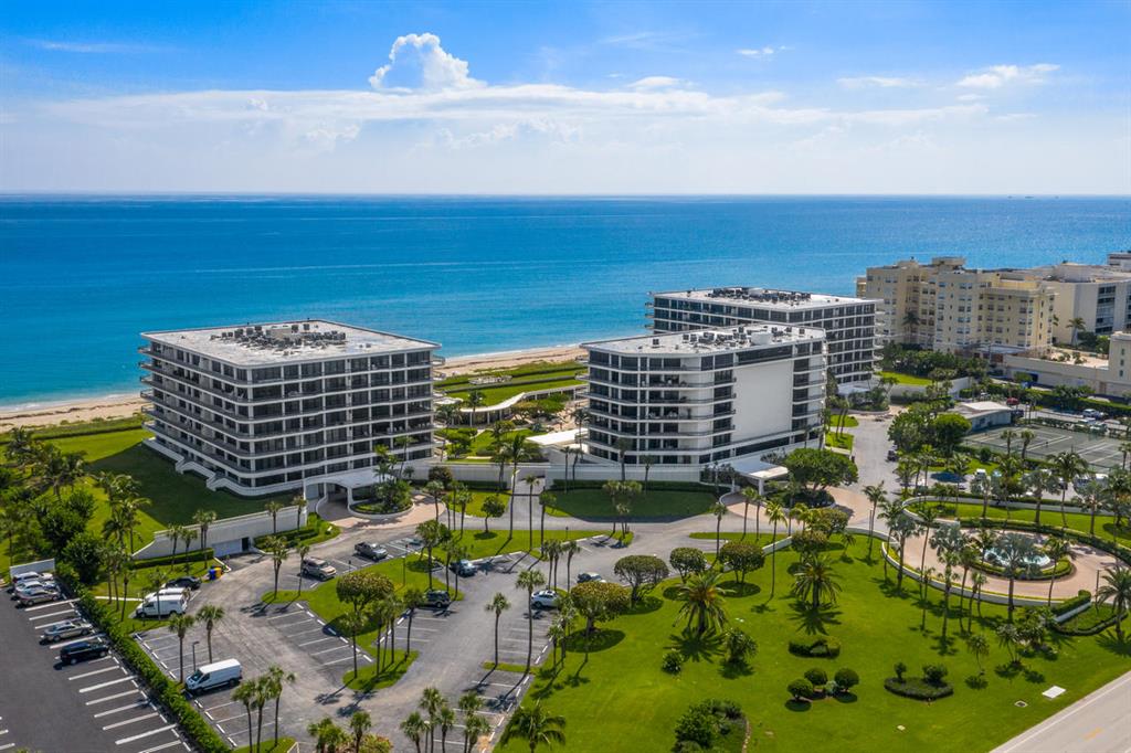 BEACH POINT COND DECL FIL - Residential