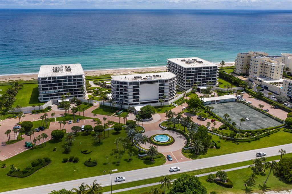 BEACH POINT COND DECL FIL - Residential