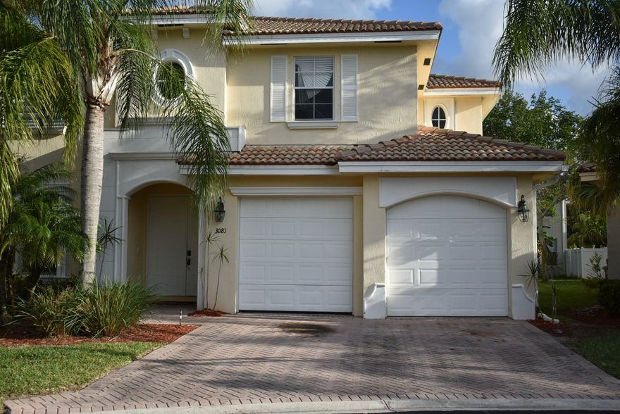 Great opportunity to own a  4 bedroom 4 bath home in The Tides of Briar Bay.   Located at the end of a cul-de-sac road.  This 2 story home has over 3,000 square feet of living area.  Briar Bay is a  exquisite  gated community that offers many amenities to residents.  Man gated for security.  A large community with sprawling sidewalks, lush landscaping and several lakes.   Community offers pool, clubhouse, fitness center,  6 tennis courts, splash park and jacquzzi.  The location is convenient,  and within a few minutes drive to most shops, dining, entertainment or traveling. Cash only.