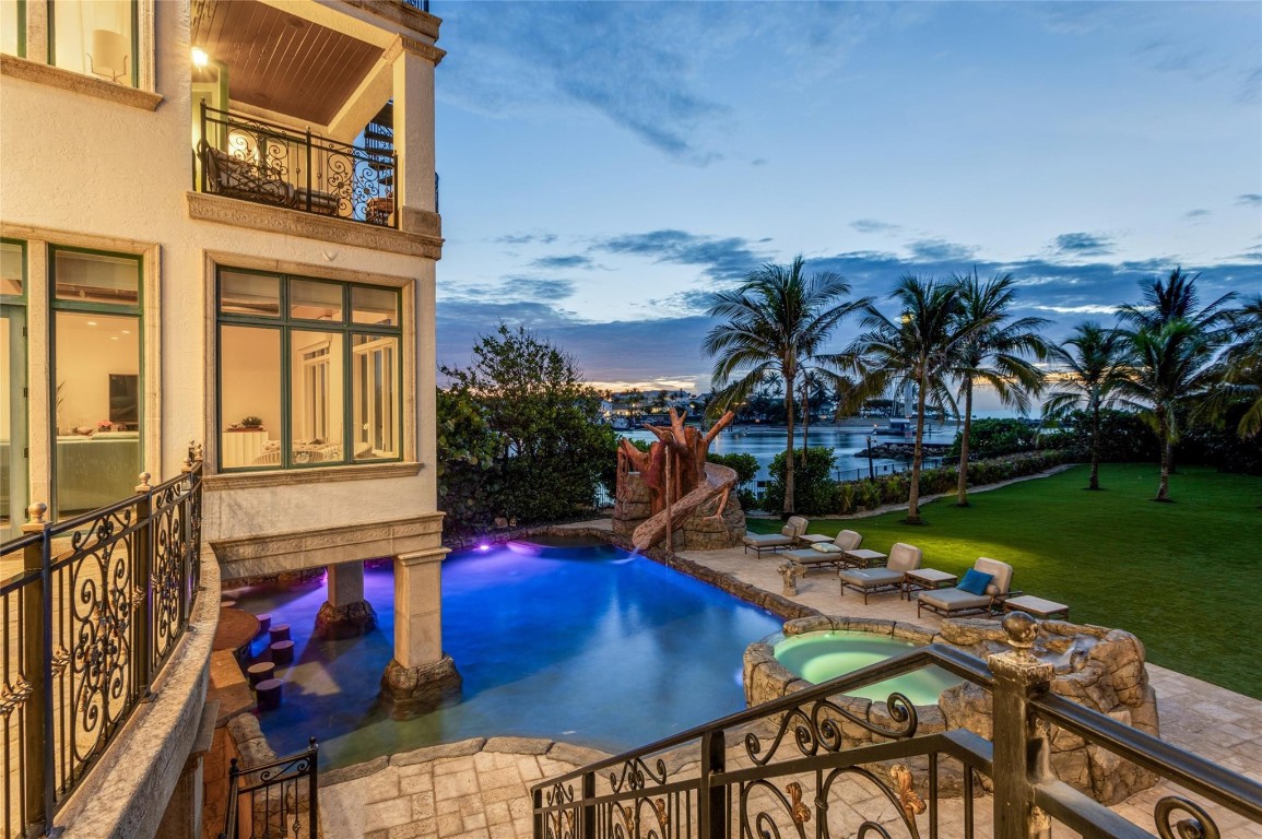 HILLSBORO SHORES SEC A - Residential