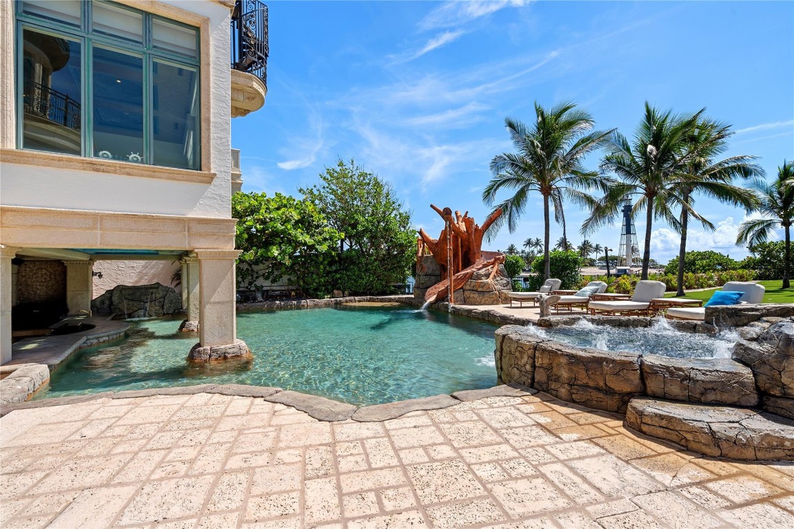 HILLSBORO SHORES SEC A - Residential