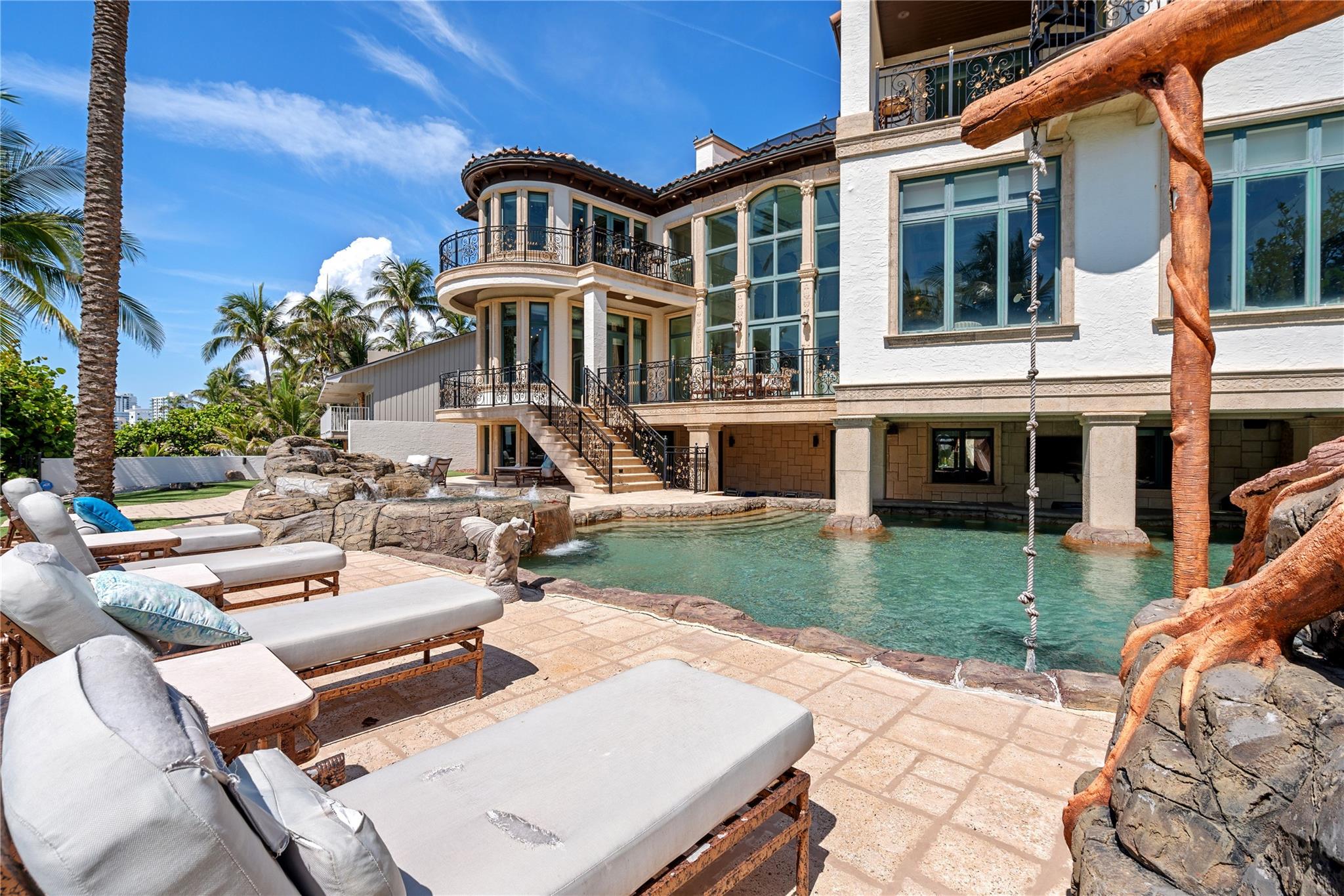 HILLSBORO SHORES SEC A - Residential