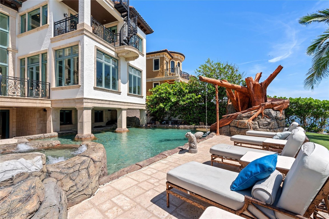 HILLSBORO SHORES SEC A - Residential