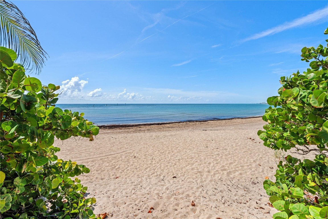 HILLSBORO SHORES SEC A - Residential