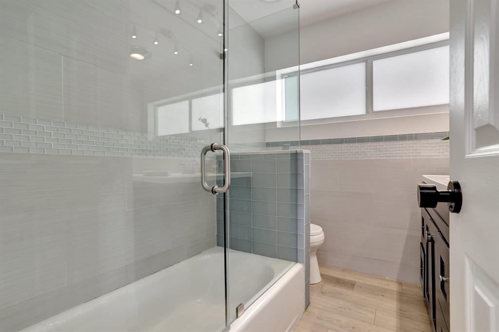 ROYAL OAKS HILLS 2ND SEC - Residential