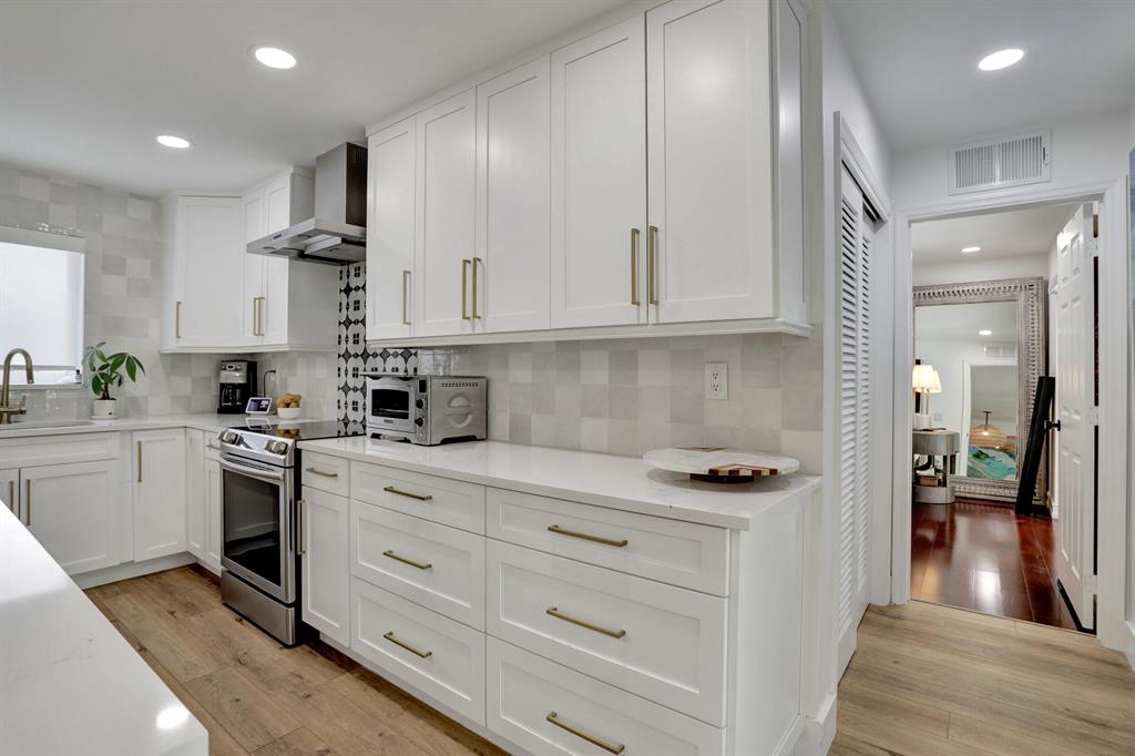 ROYAL OAKS HILLS 2ND SEC - Residential