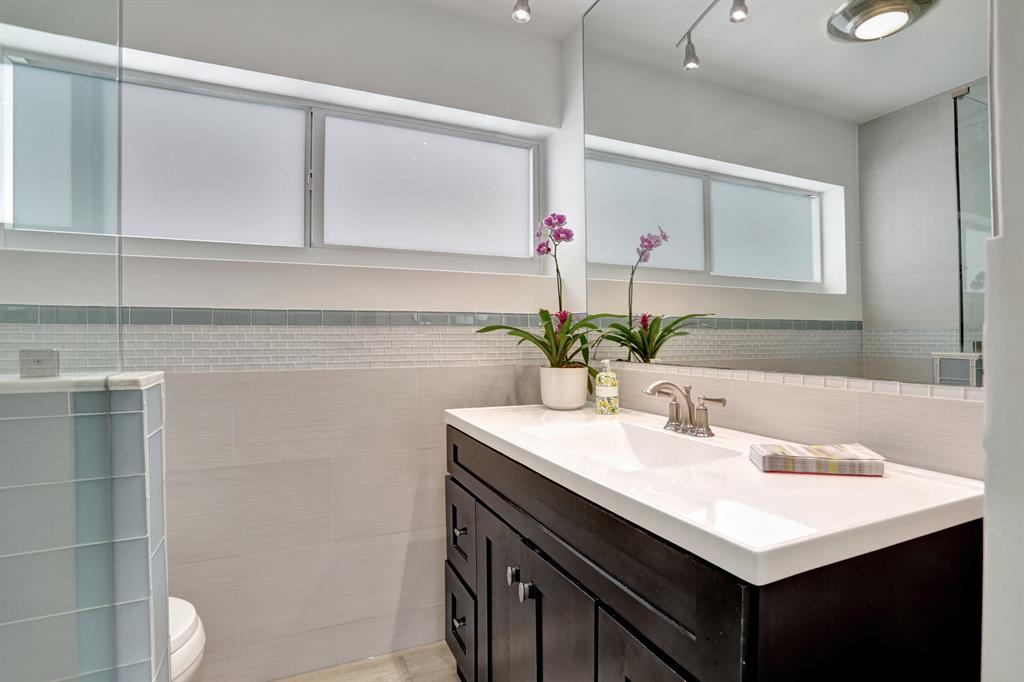 ROYAL OAKS HILLS 2ND SEC - Residential